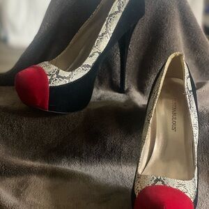 JustFab Black and Red Snakeskin Heels